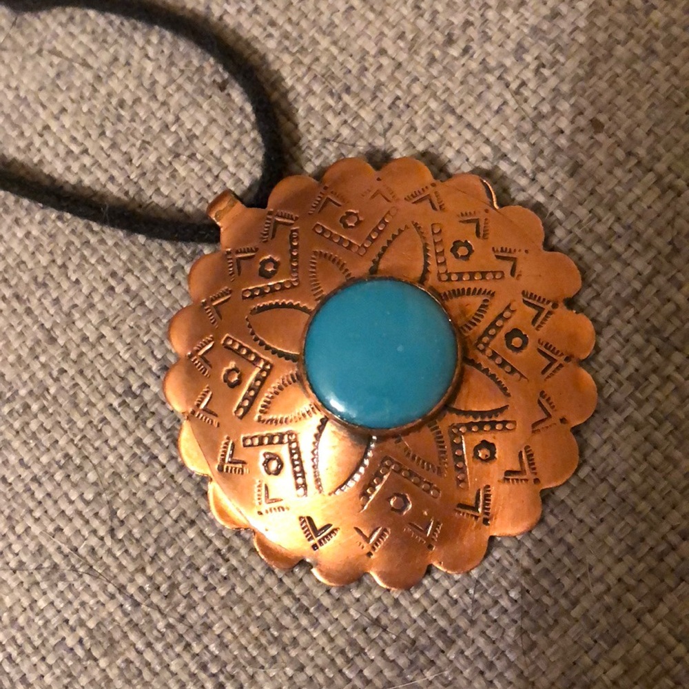 Gorgeous Aztec Pendant - Picture 2 of 3